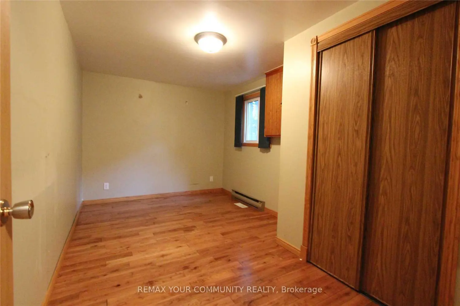 184 Riverbank Drive photo 3