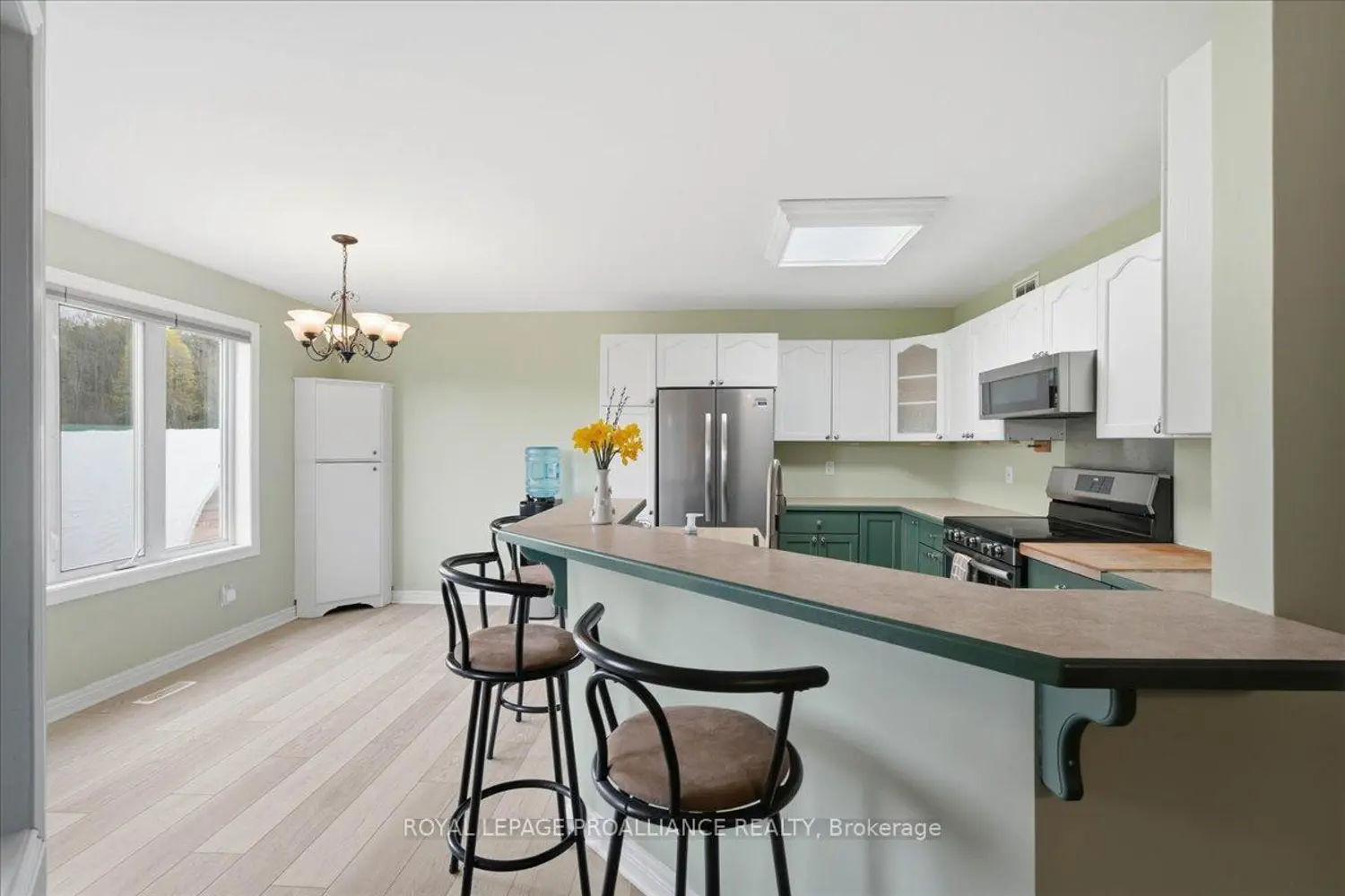2425 Wallbridge Loyalist Road photo 4