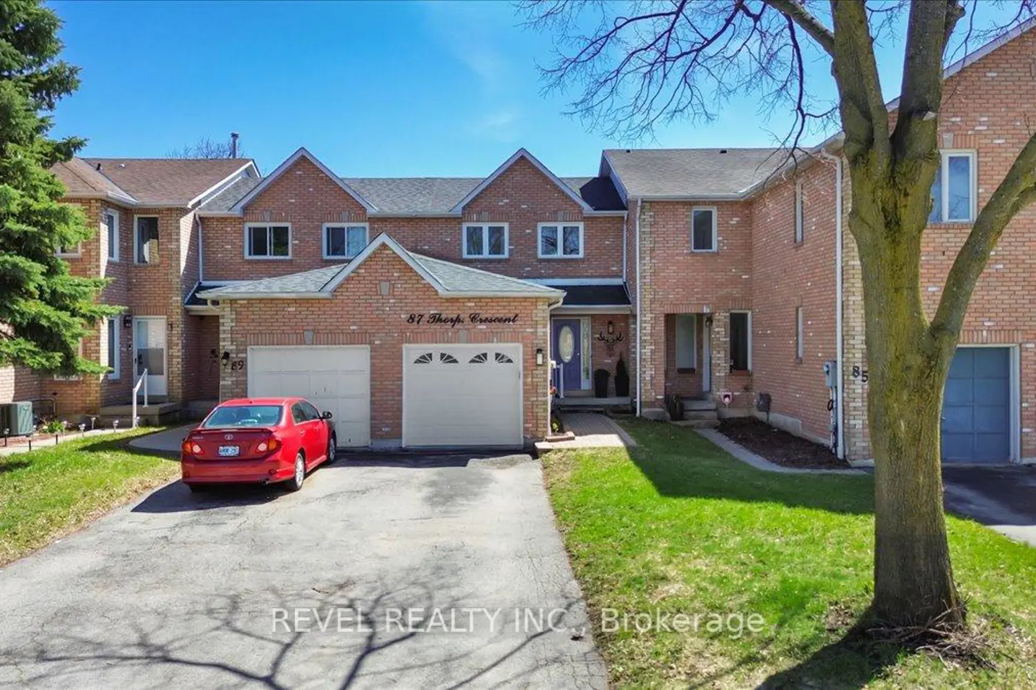 87 Thorp Crescent
