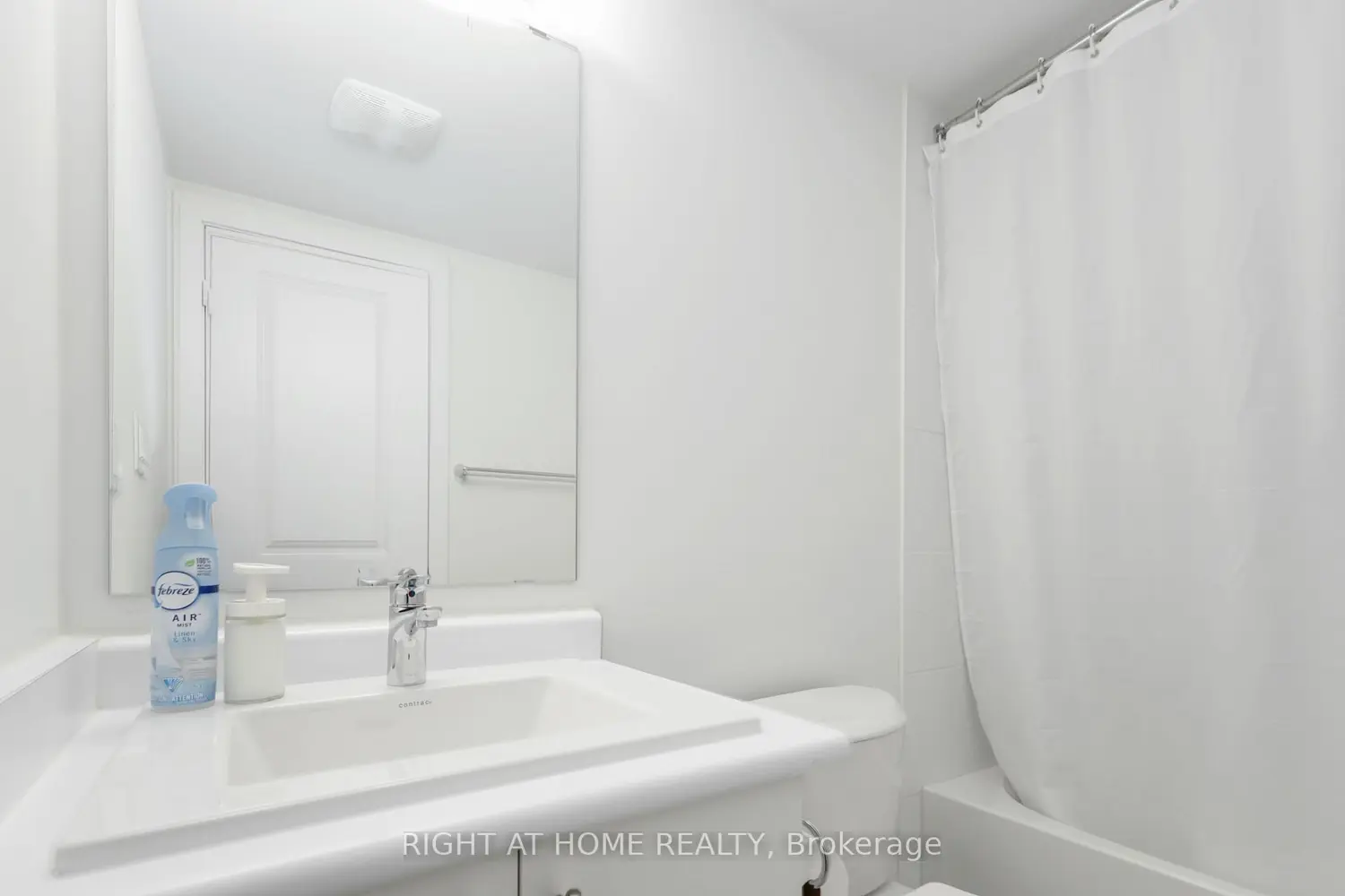 Additional image 15 of 1557 Midland Avenue