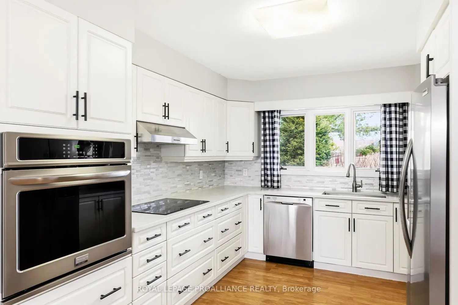 9 Dorthy Drive photo 5