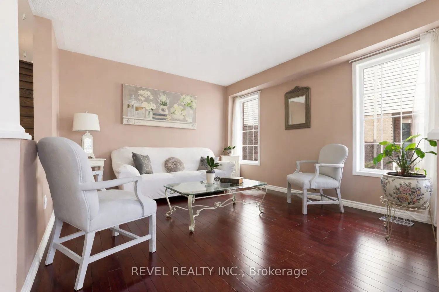 116 Hibbard Drive photo 3