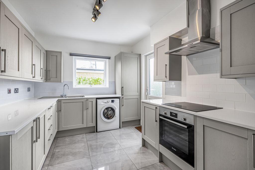 Additional image 5 of 3 bed detached house for saleThong Lane, Gravesend DA12