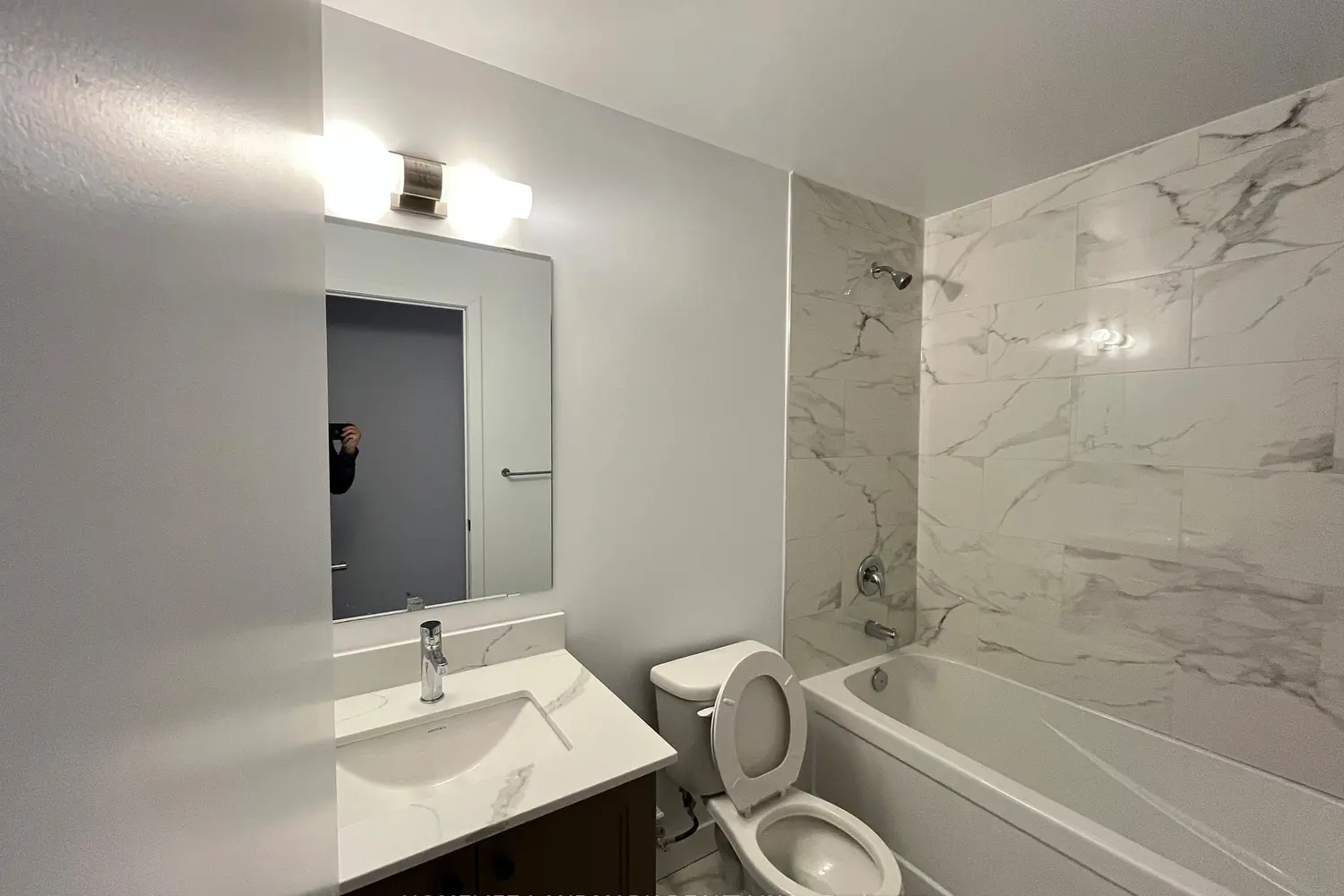 5 Bancroft Lane 318 photo 5