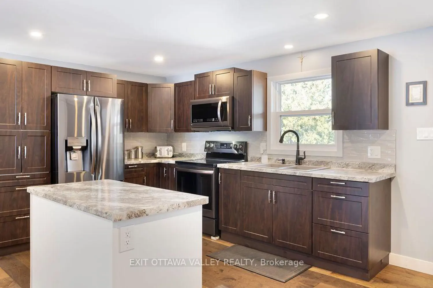 Additional image 7 of 39090 Combermere Road