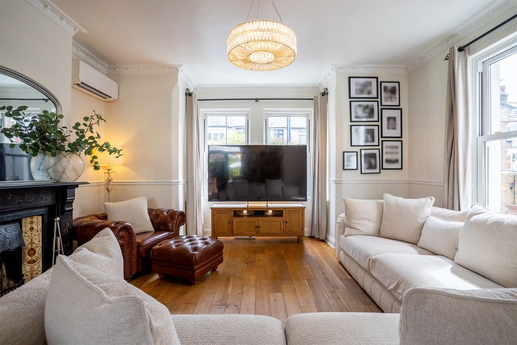 Additional image 28 of 4 bed semi-detached house for saleWhitehill Road, Gravesend DA12