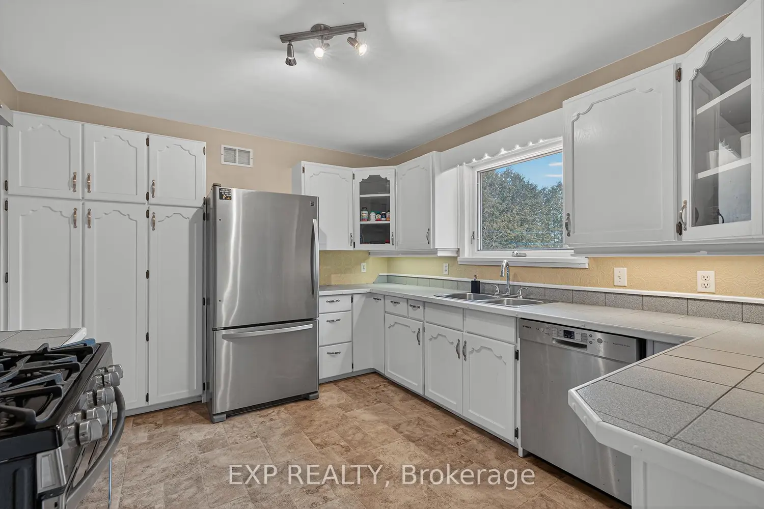 Additional image 3 of 733036 Southgate 73