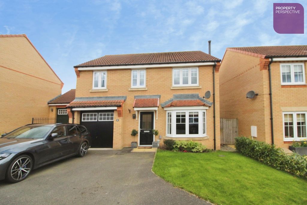 4 bed detached house for saleLinnet Close, Guisborough TS14