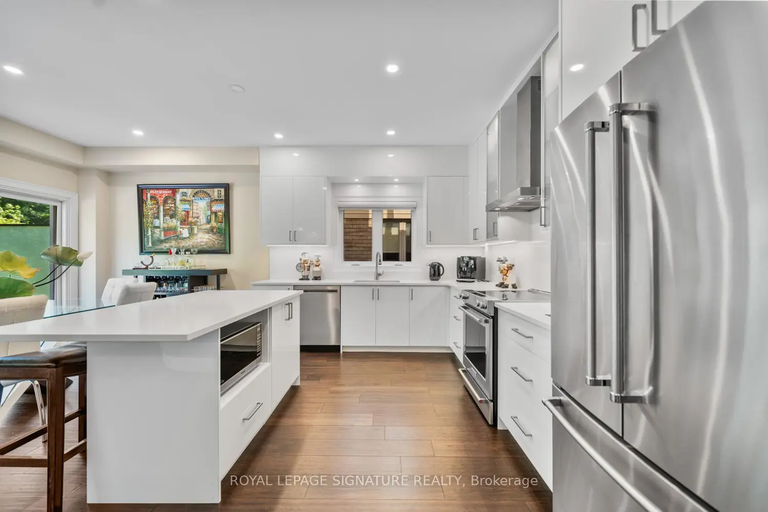 704 Robert Ferrie Drive photo 2