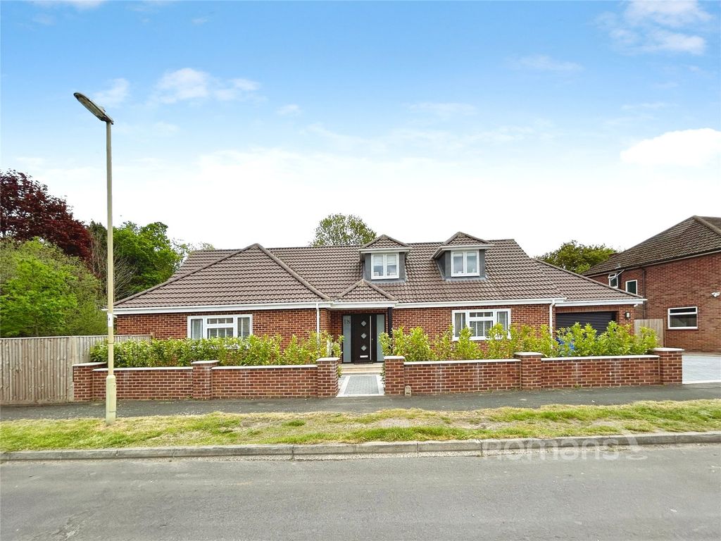 Additional image 25 of 4 bed detached house for saleGlebe Road, Farnborough, Hampshire GU14