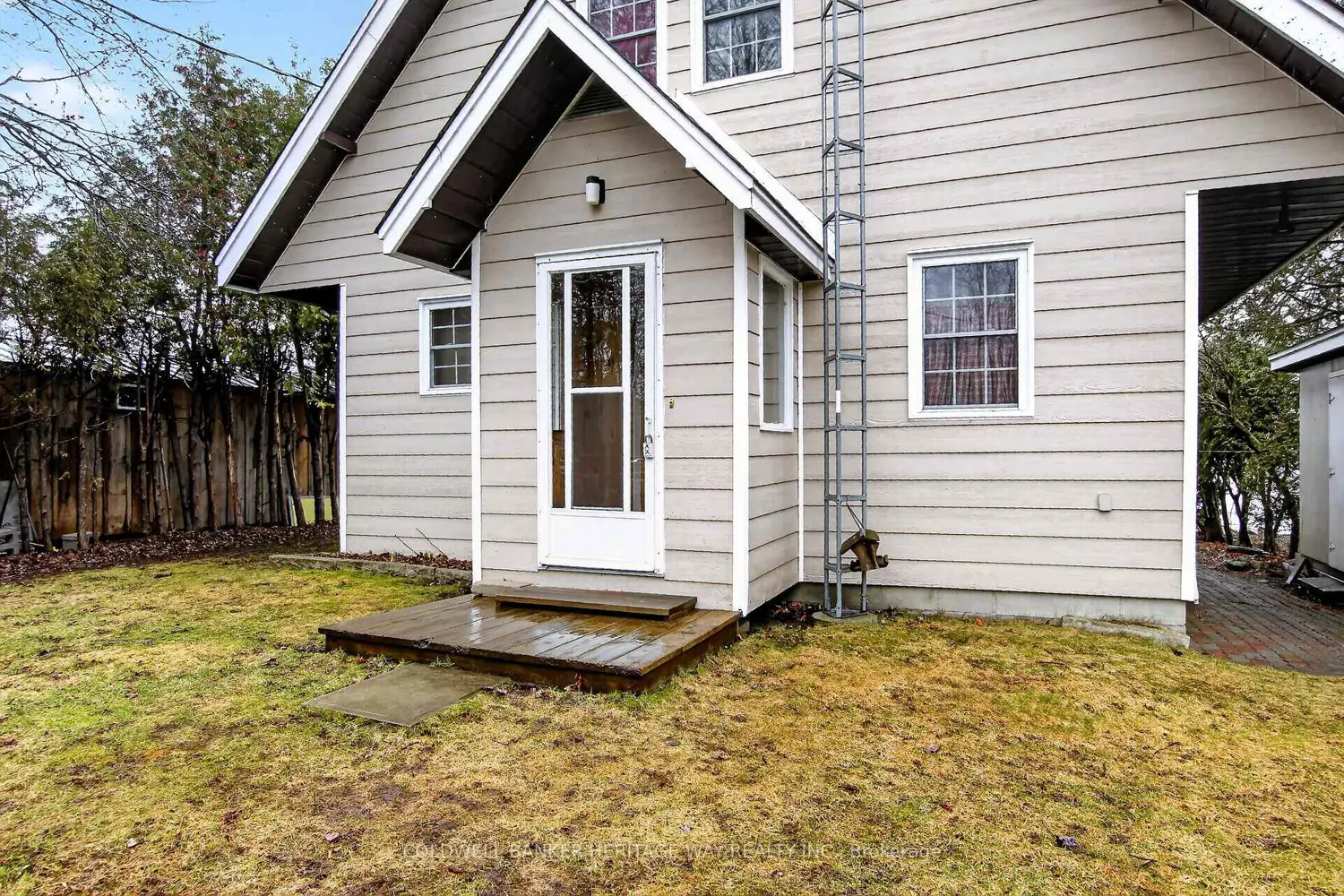 122 Avenue 4 Avenue photo 3