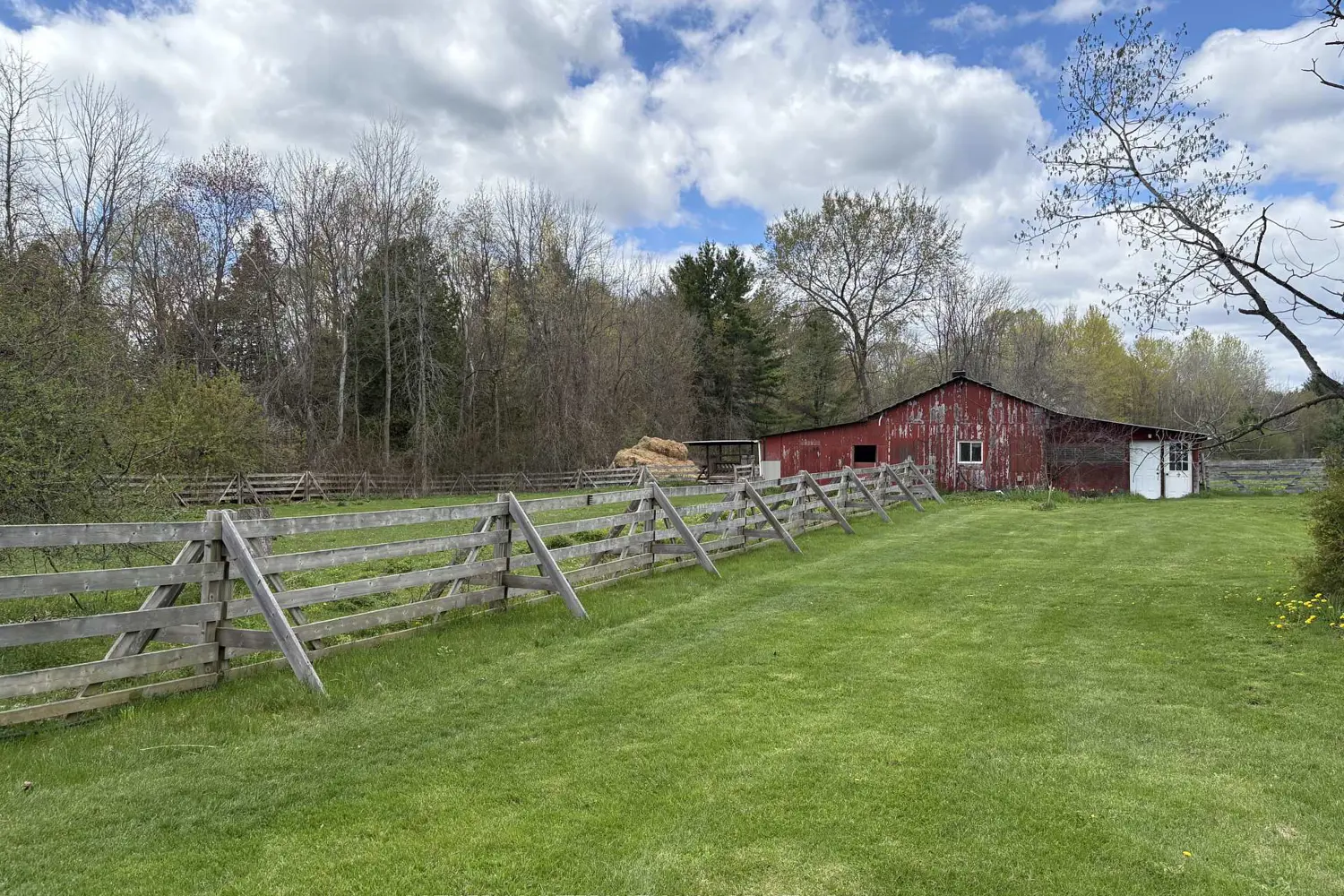6148 Temperance Lake Road photo 3