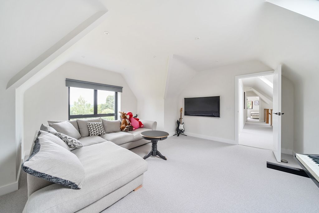 Additional image 27 of 7 bed detached house for saleTilford Road, Farnham GU9