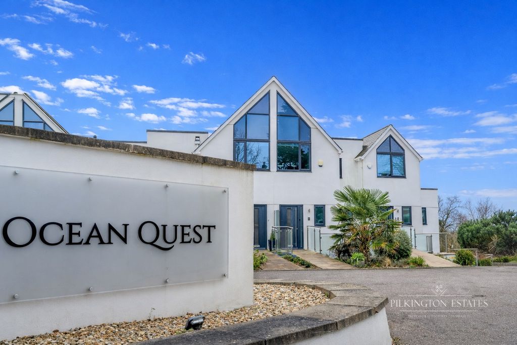 4 bed town house for sale34 Douglas Avenue, Exmouth, Devon EX8