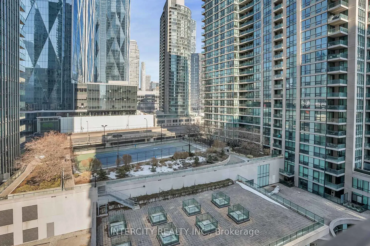 Additional image 17 of 12 Yonge Street 1010