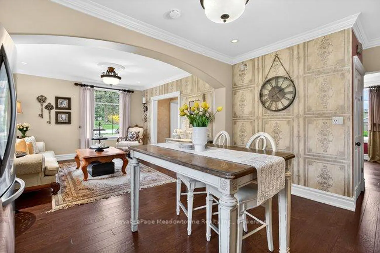 53 Campbell Avenue photo 4