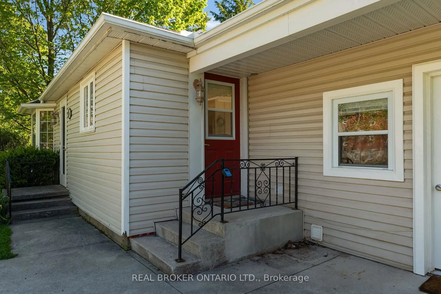 145 Collingwood Street photo 4