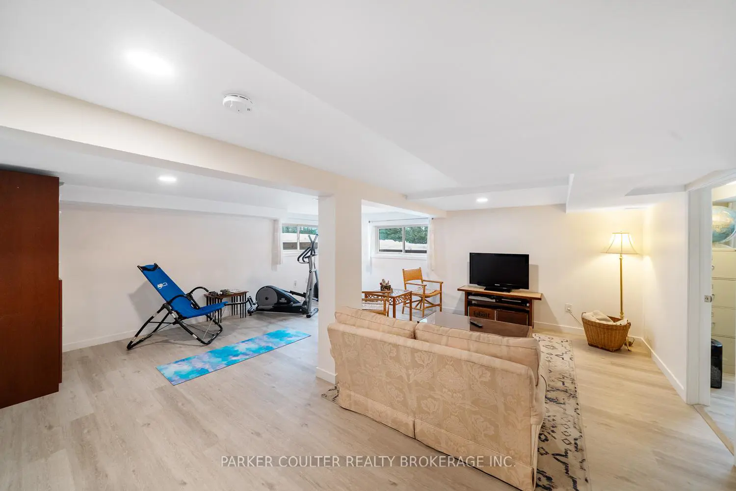 11 Duquette Court photo 5