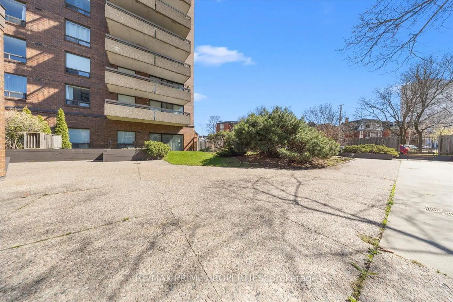 Additional image 8 of 20 The Driveway Drive 702