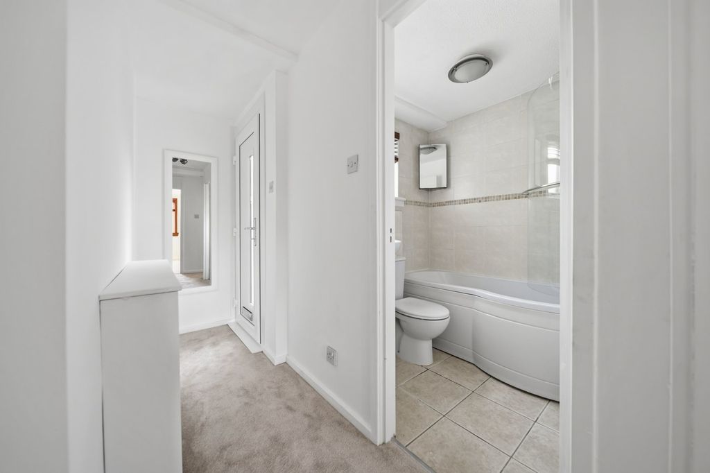 Additional image 6 of 1 bed flat for saleCastle Avenue, Carronshore, Falkirk FK2