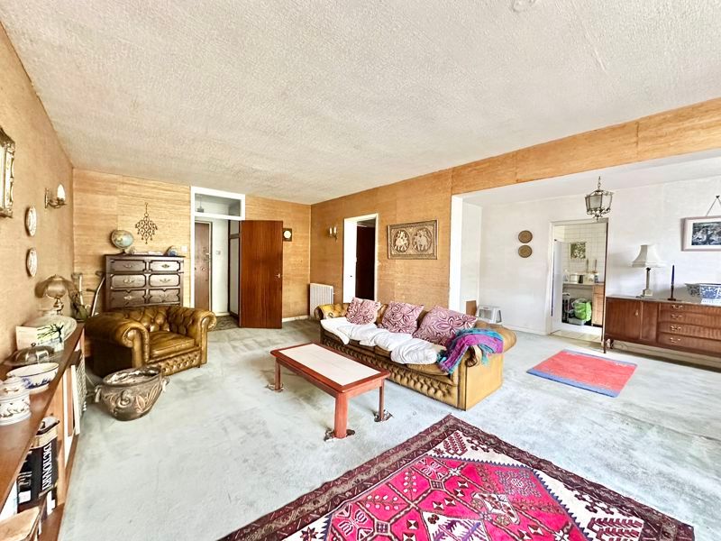 Additional image 4 of 3 bed flat for saleAvenue Road, Epsom KT18