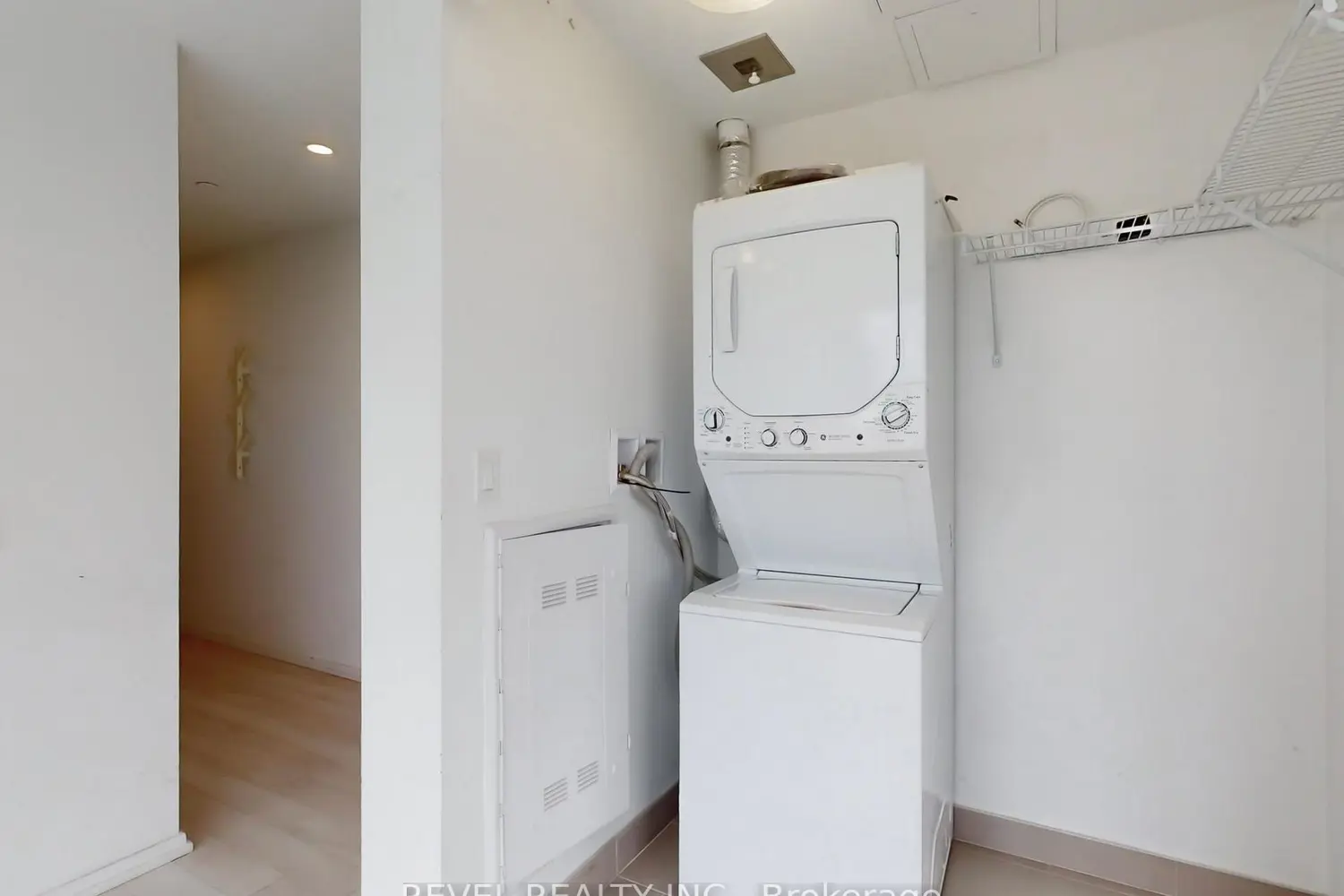 Additional image 8 of 197 Yonge Street 2412