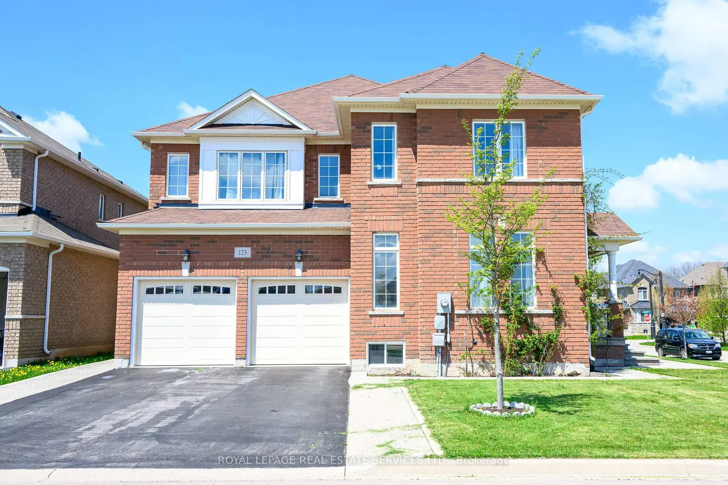 123 Attridge Crescent photo 2