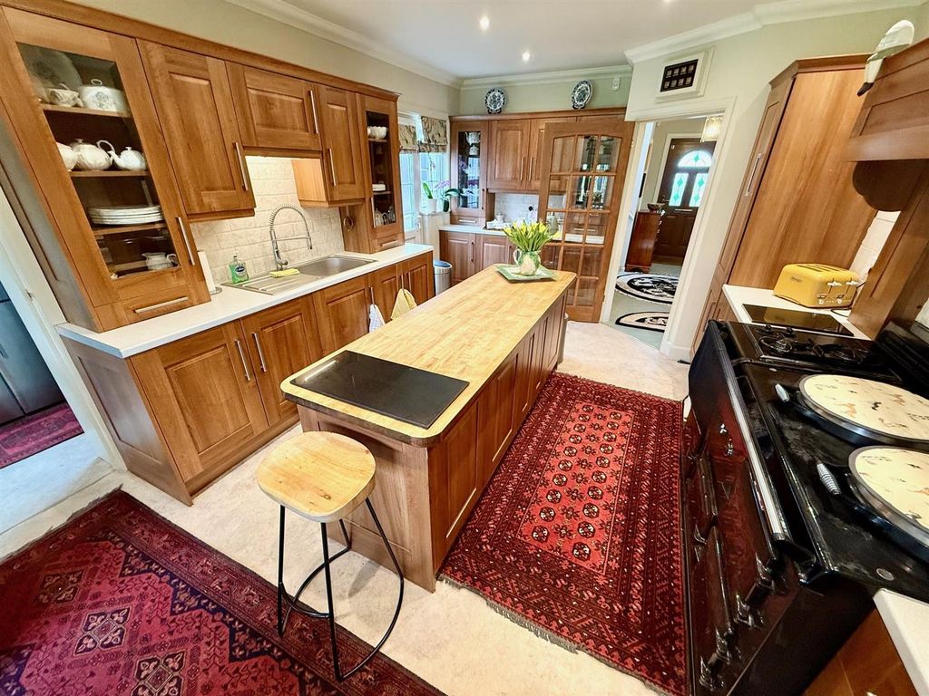 Additional image 23 of 4 bed detached house for saleMarine Crescent, Great Yarmouth NR30