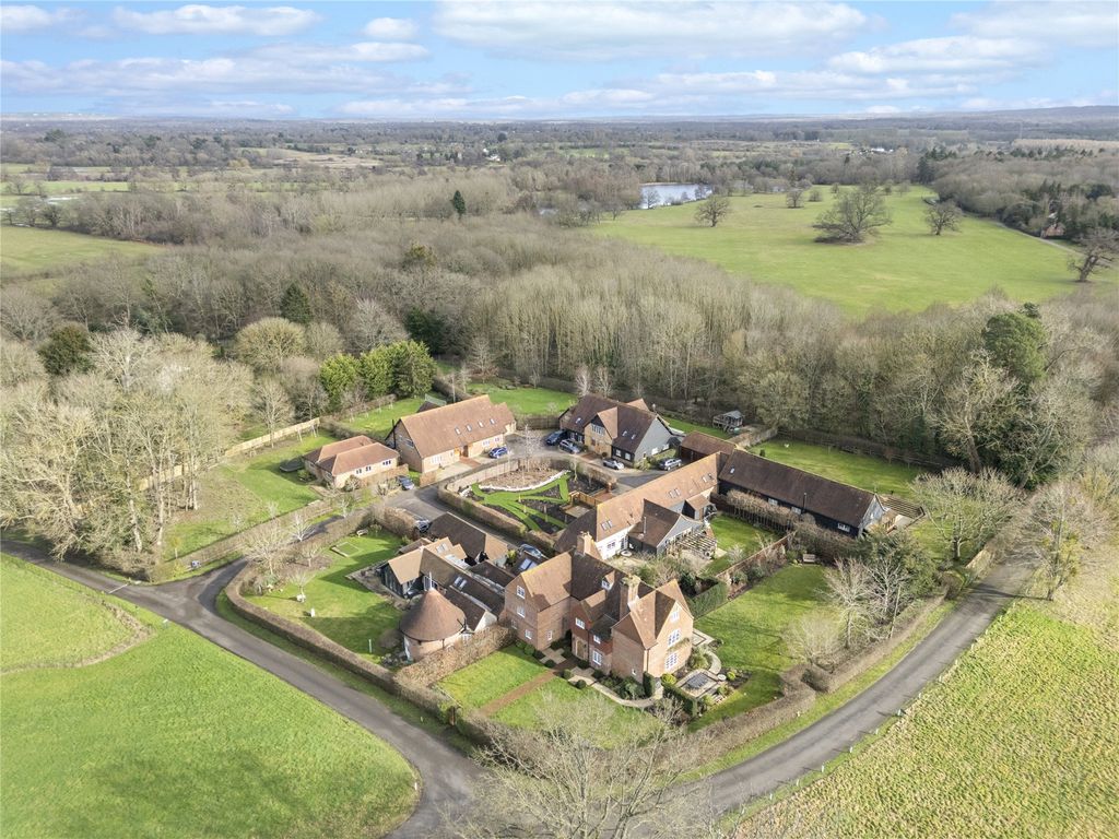 5 bed detached house for saleSutton Park, Sutton Green, Guildford, Surrey GU4 photo 2