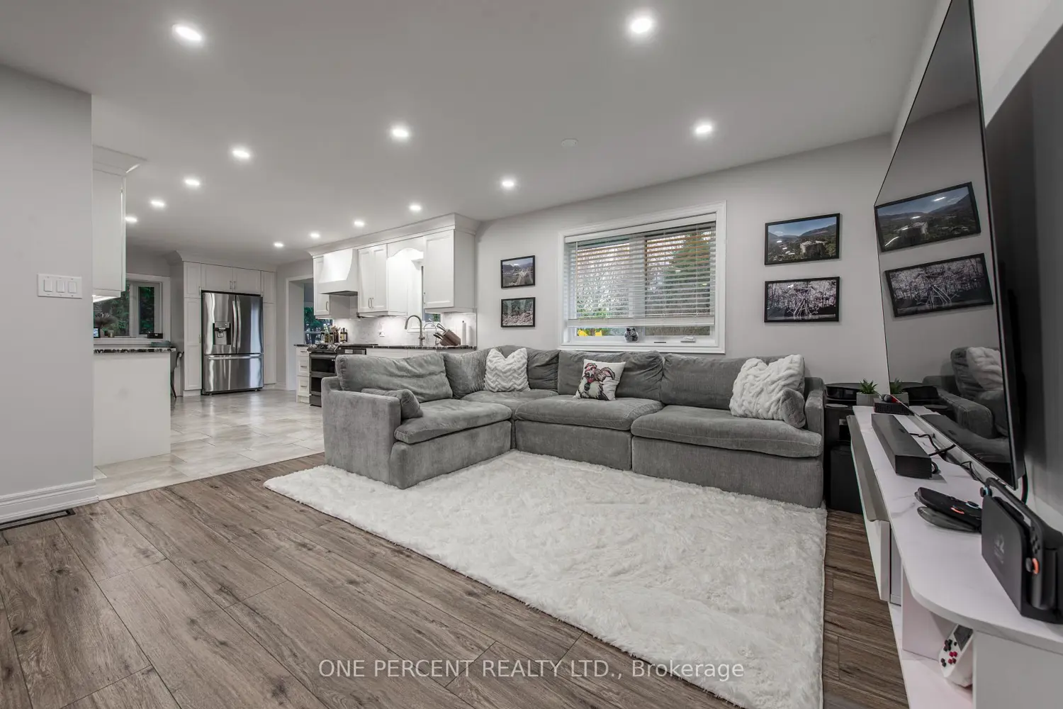 8 Cardwell Court photo 4