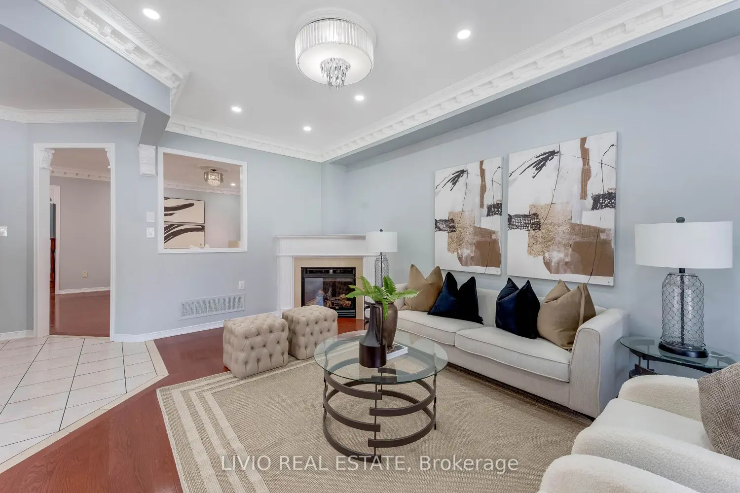 3209 Cactus Gate
