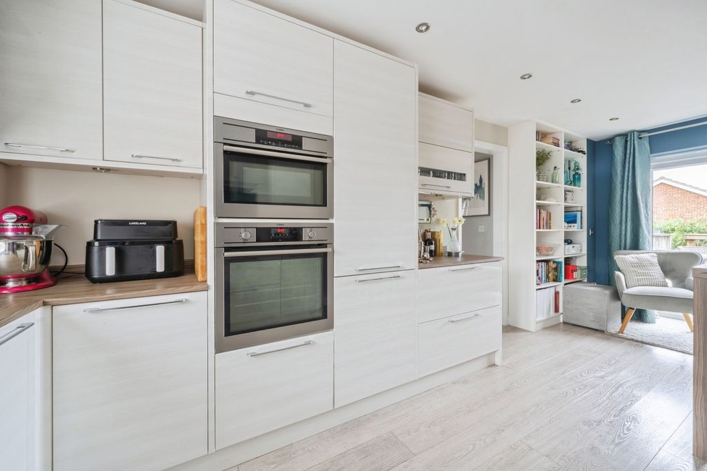Additional image 8 of 4 bed detached house for saleRosemary Gardens, Burwash, Etchingham, East Sussex TN19