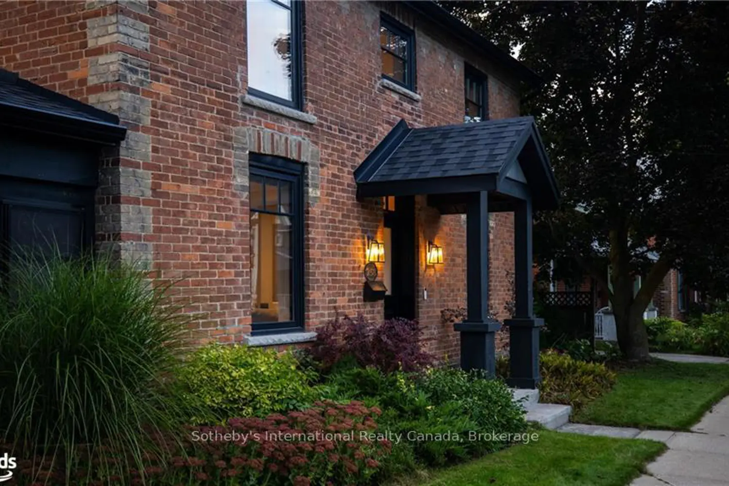 258 Maple Street photo 4