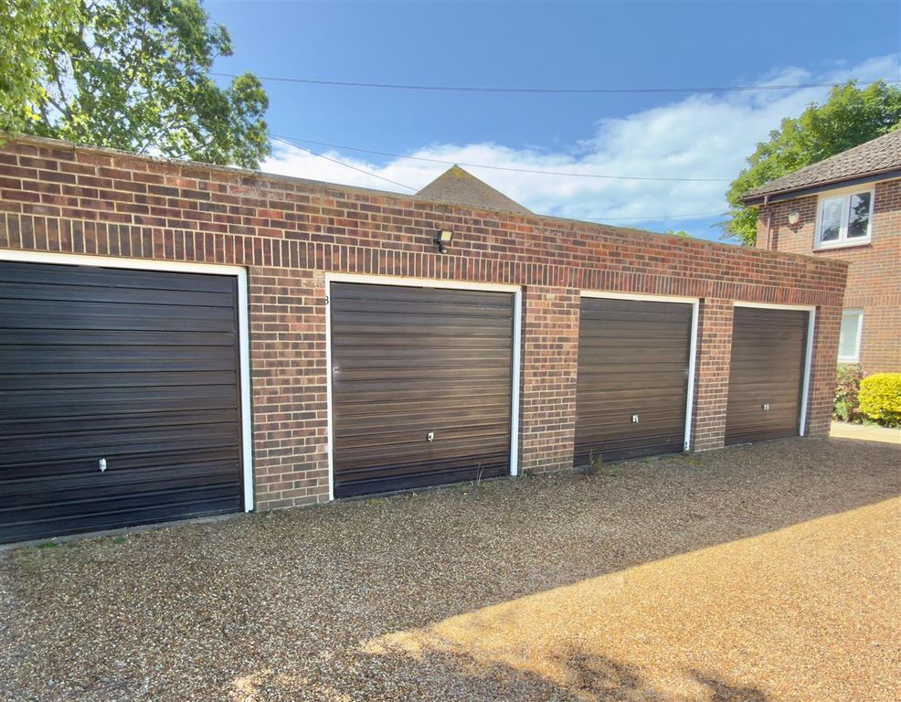 Additional image 13 of 2 bed flat for saleFreshwater, Isle Of Wight PO40