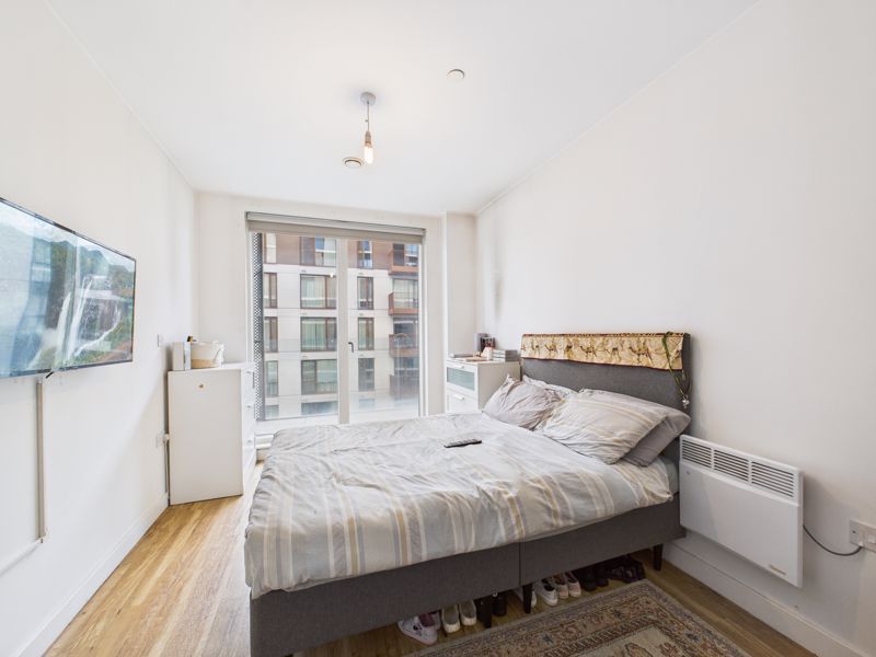Additional image 7 of 2 bed flat for saleGillingham Gate Road, Chatham ME4