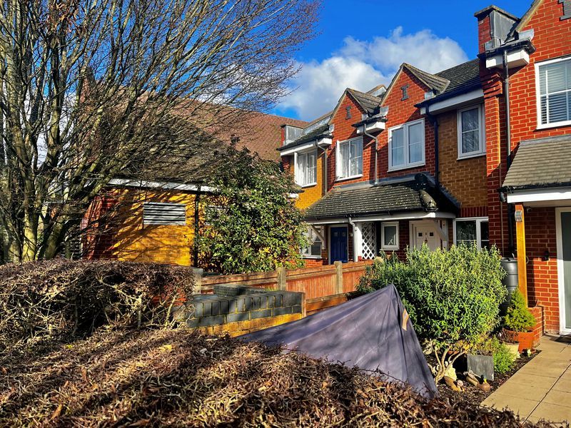 3 bed terraced house for saleCostons Lane, Greenford UB6