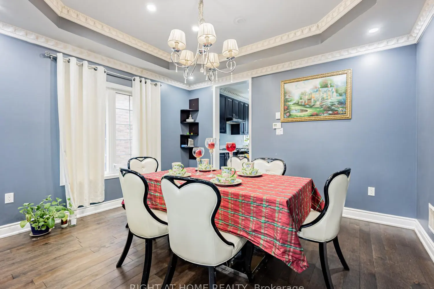 1904 Arborwood Drive photo 4