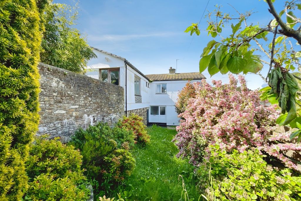 2 bed end terrace house for salePendennis Rise, Falmouth, Cornwall TR11