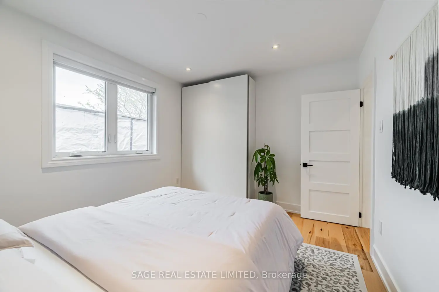 Additional image 5 of 39A Uxbridge Avenue