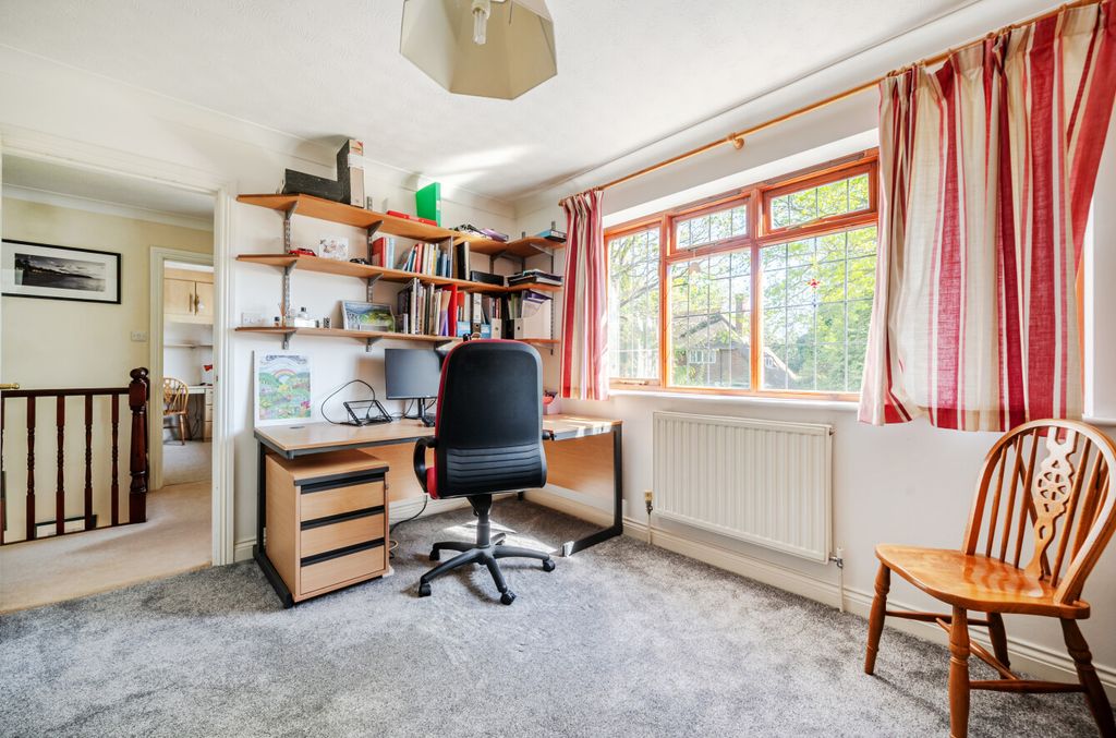 Additional image 13 of 4 bed detached house for saleSycamore Road, Farnborough, Hampshire GU14