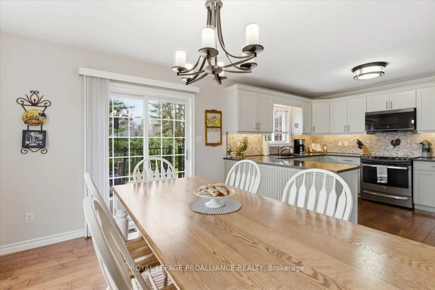 80 Whispering Woods Drive photo 2