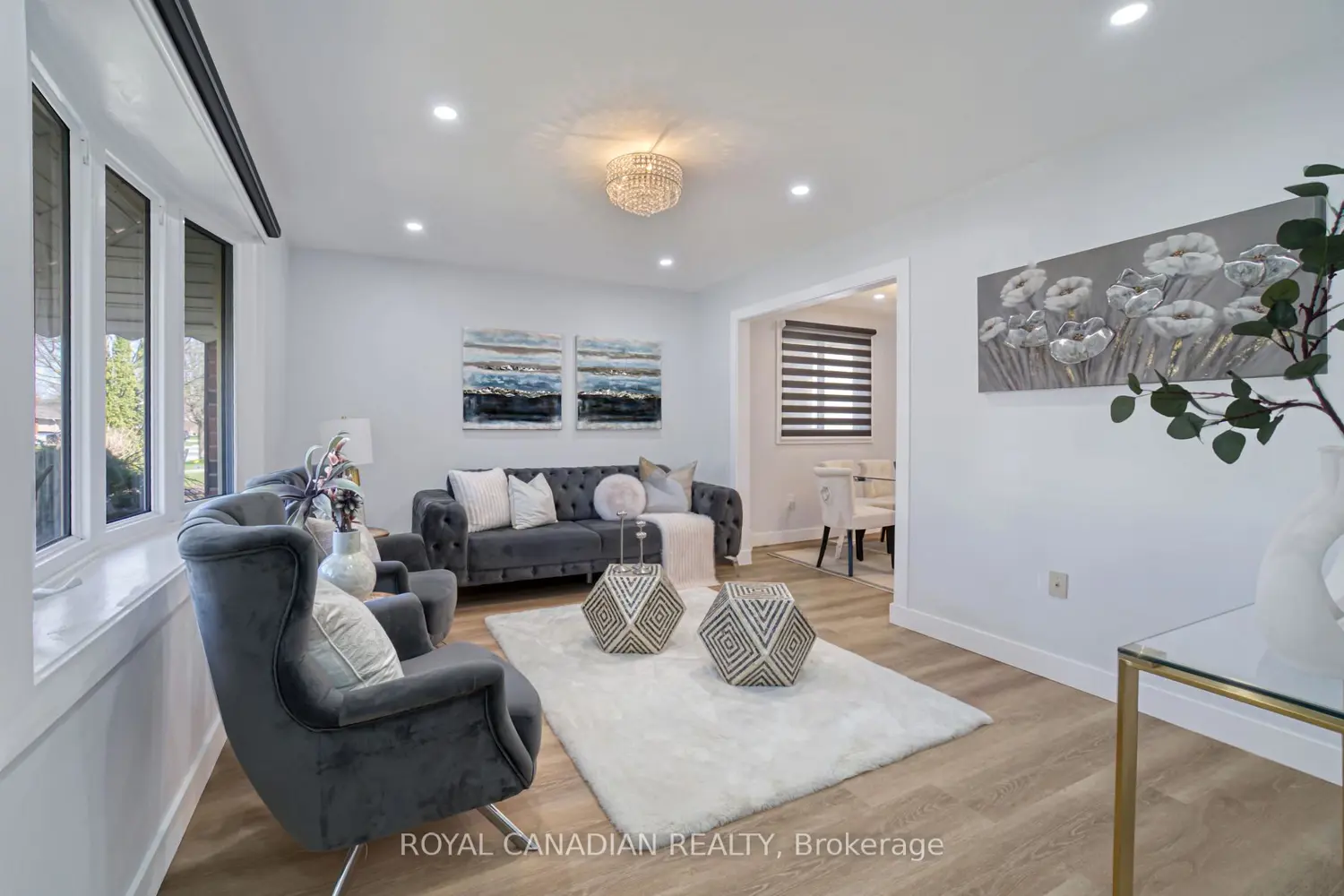 60 Lysanda Avenue photo 2