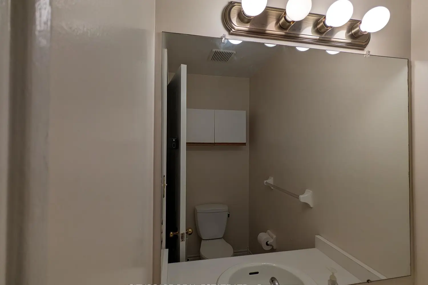 Additional image 8 of 250 Keats Way 17