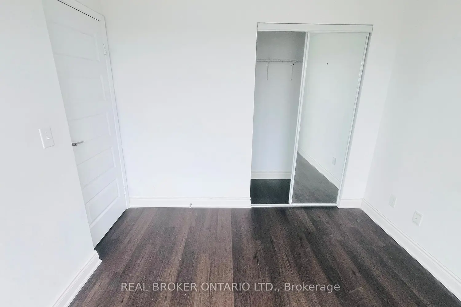 Additional image 8 of 158 King Street 2204