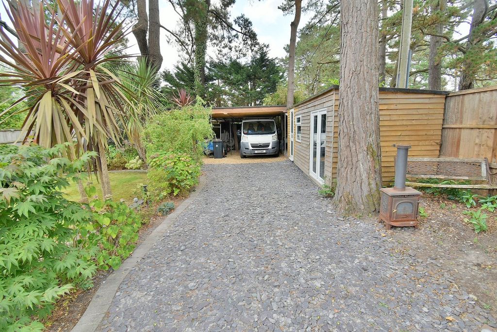 Additional image 24 of 6 bed detached house for saleGolf Links Road, Ferndown BH22
