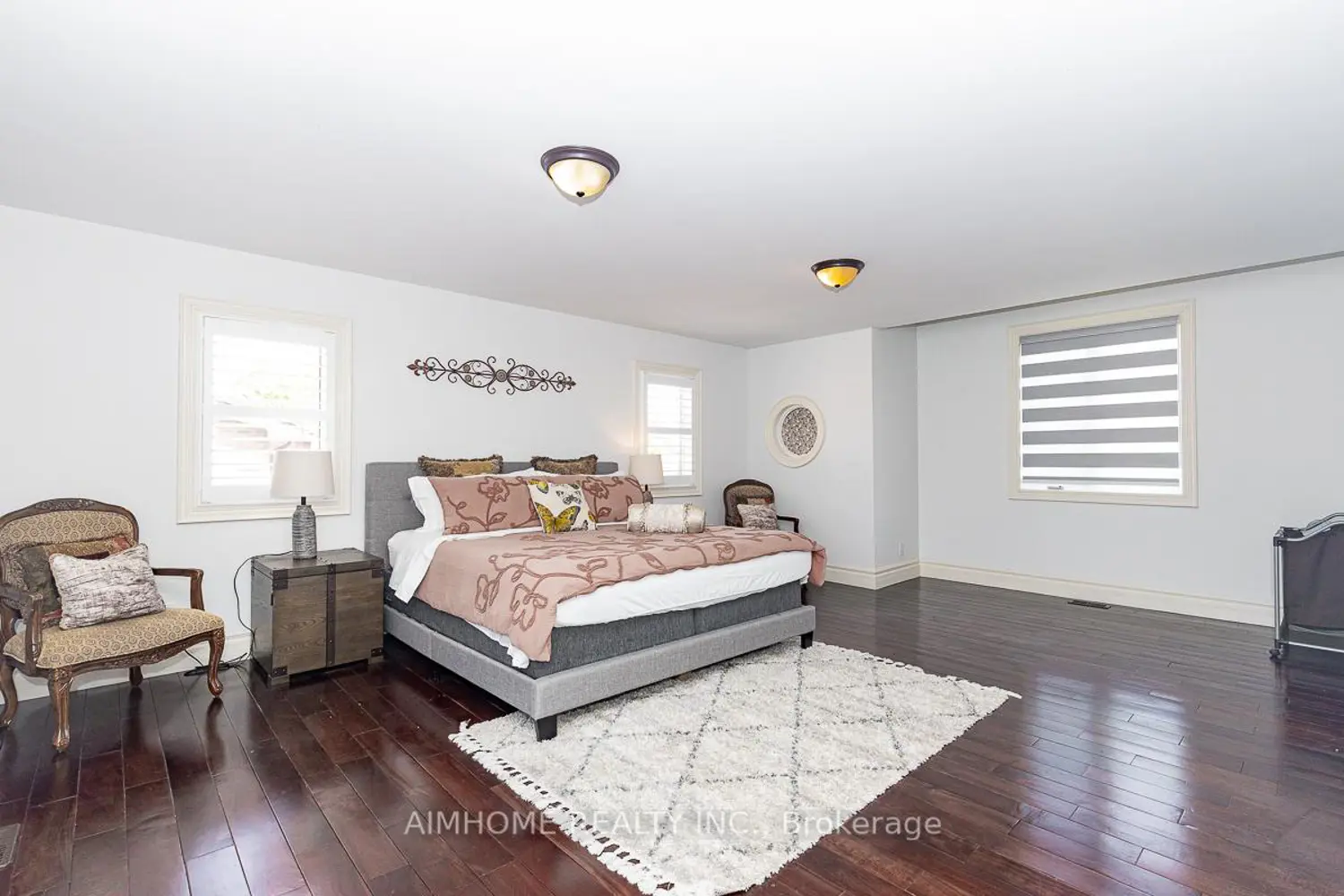 220 Weldrick Road photo 4