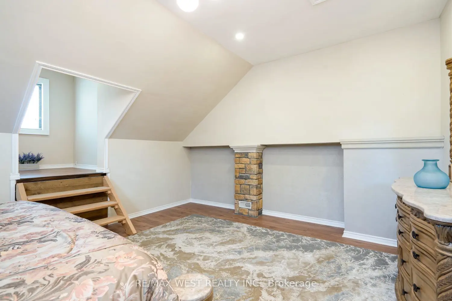 Additional image 10 of 121 Allegra Drive