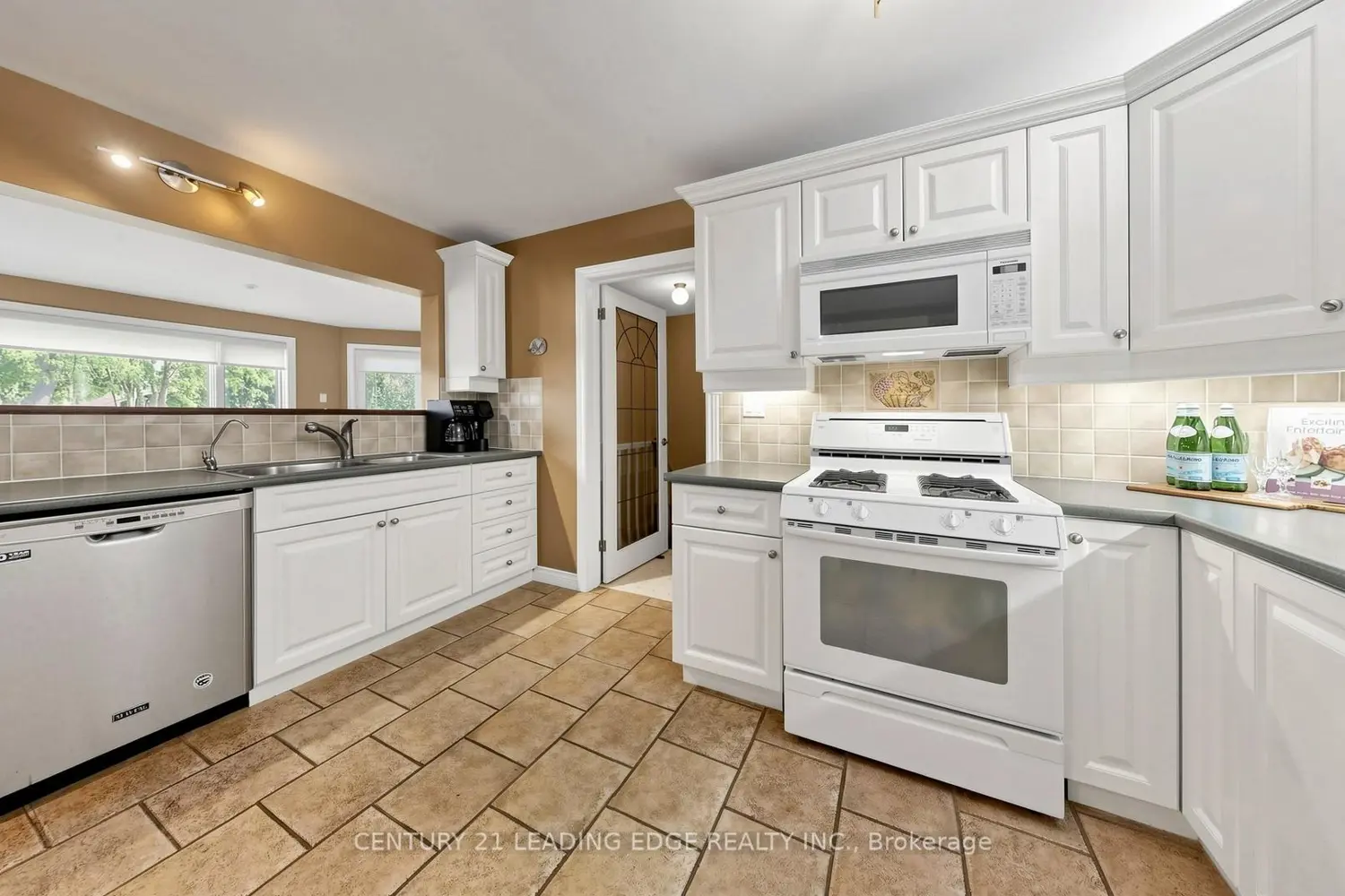 Additional image 9 of 103 Robinson Street