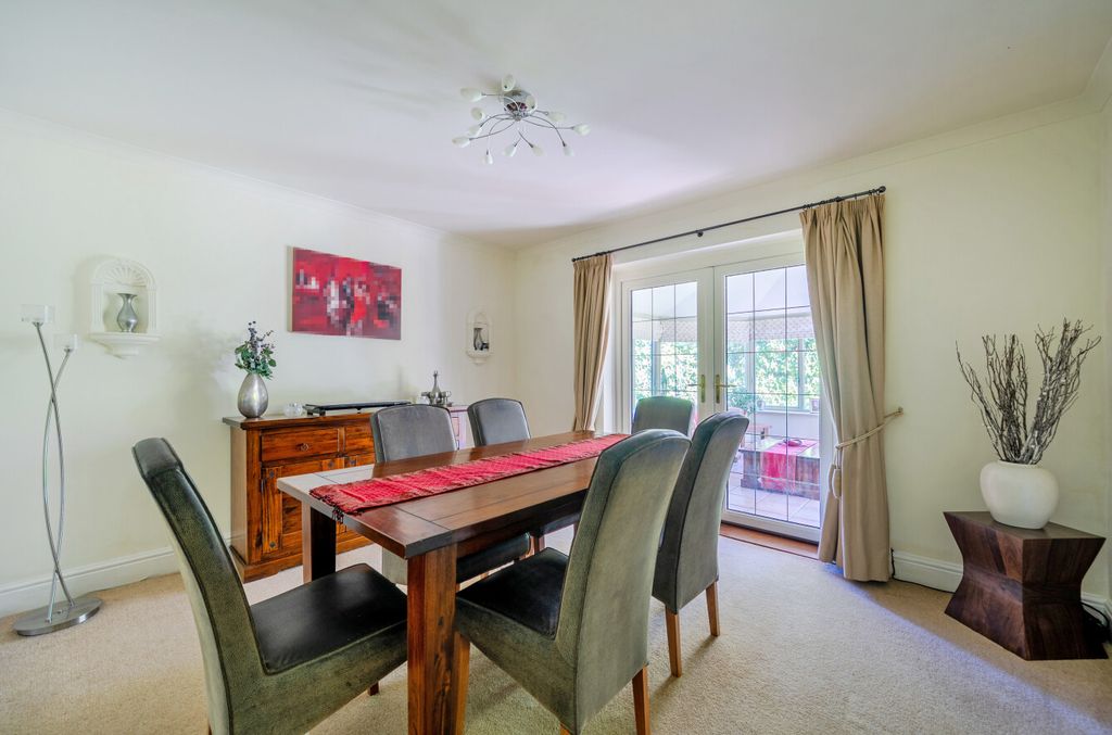 Additional image 10 of 5 bed detached house for saleKeble Lawns, Fairford, Gloucestershire GL7