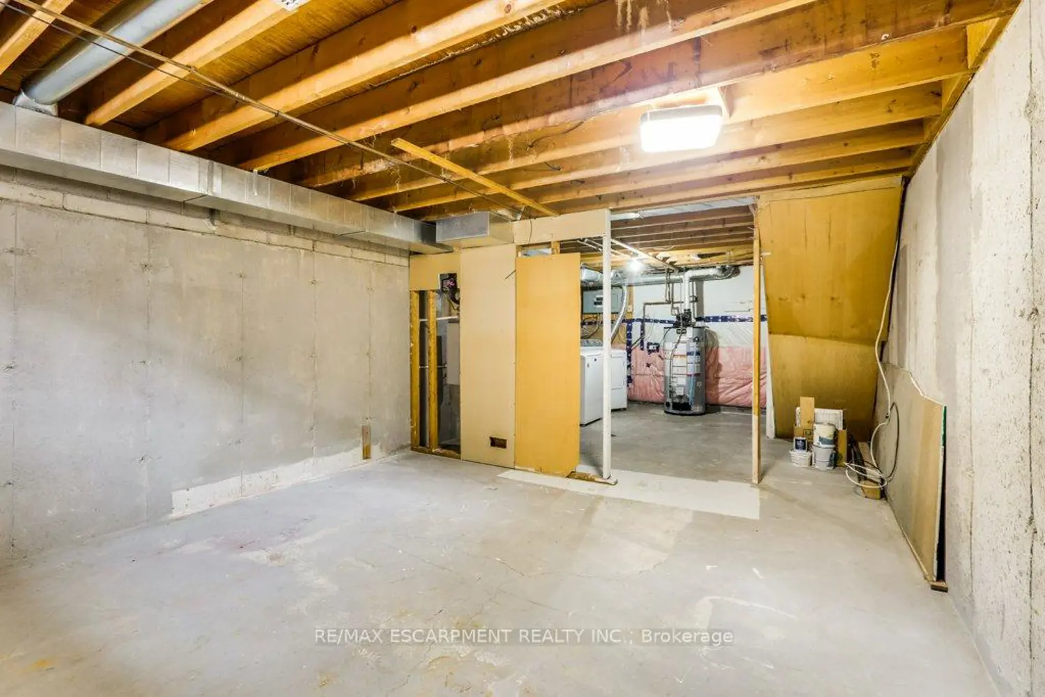 Additional image 15 of 900 James Street 5